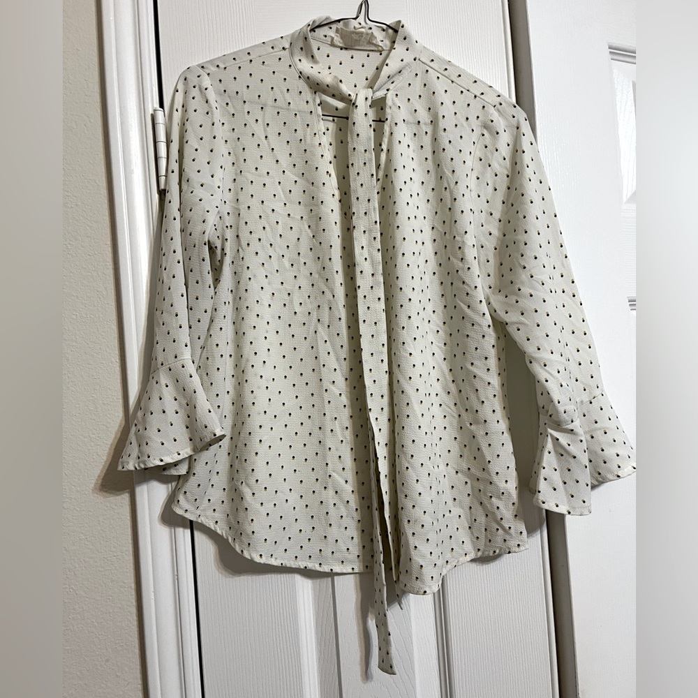 White Dotted Patterned Sleeved Blouse